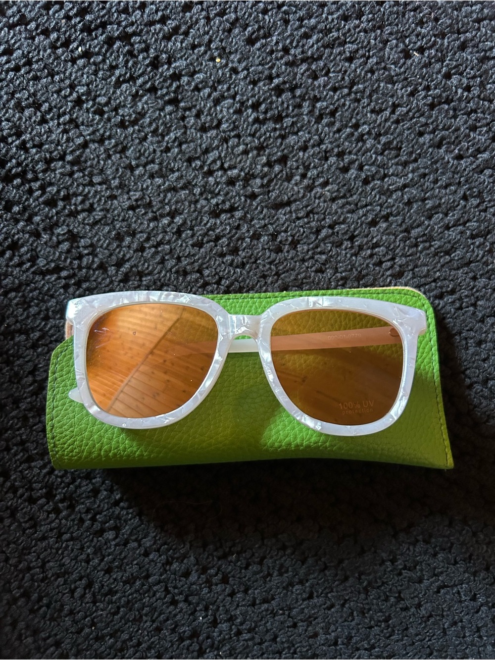 White Pearl Frame Sunglasses 🕶️ with Bright Green Case